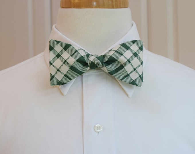 Men's Bow Tie, hunter green/ivory plaid, wedding bow tie, groom/groomsmen bow tie, holiday bow tie, wedding party wear, green/white bow tie