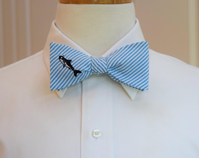 Bow Tie, turquoise seersucker with shark embroidery, wedding party tie, groom bow tie, groomsmen gift, summer bow tie, beach bow tie