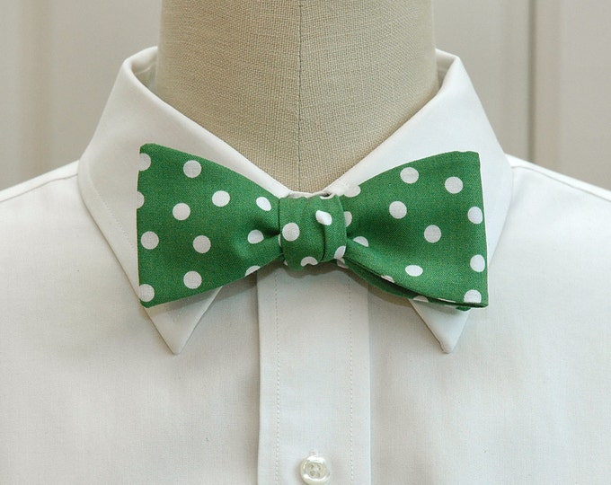 Bow Tie, Kelly green & white polka dots, green bow tie, emerald bow tie, St. Patrick's Day bow tie, wedding bow tie, groomsmen gift