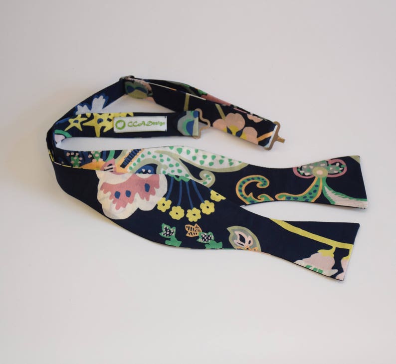groomgroomsmen bow tie Men/'s Bow Tie dark navy multi floral Symphony print bow tie tuxedo accessory wedding bow tie Liberty of London