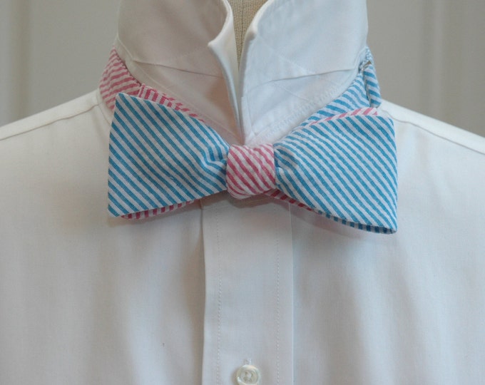 Reversible Bow Tie, turquoise & hot pink seersucker, wedding party tie, groom bow tie, groomsmen gift, mixer bow tie, preppy bow tie