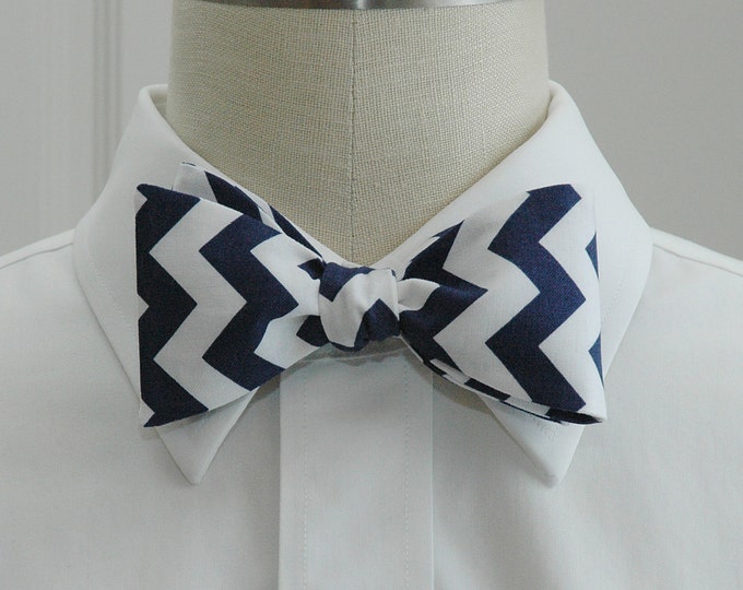 Bow Tie, navy/white chevrons, geometric print bow tie, wedding party wear, groomsmen gift, groom bow tie, dark navy white bow tie