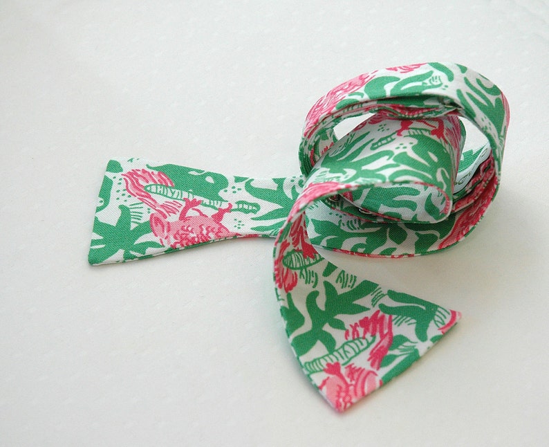 Bow Tie, cockatoos, pink/green print, parrot bow tie, bird bow tie, wedding bow tie, groom/groomsman bow tie, bird lover, retro image 2