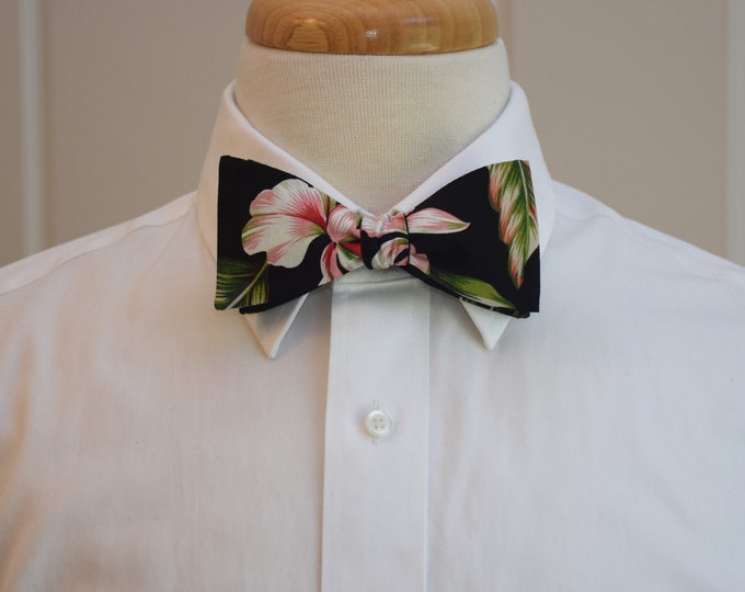 Bow Tie, Hawaiian print bow tie, black/green/ivory/pink floral bow tie , tropical bow tie, wedding bow tie, groom/groomsmen bow tie,