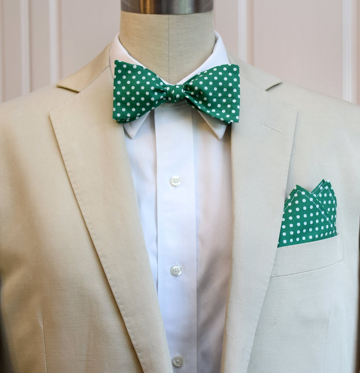 Men's Pocket Square and Bow Tie, emerald green with white polka dots ...