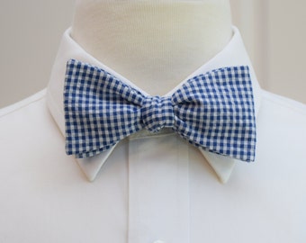 Bow Tie, navy white seersucker gingham, classic navy bow tie, wedding party bow tie, groom bow tie, southern style wedding bow tie,