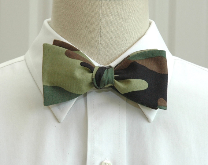 Bow tie, green/brown camo, hunter's bow tie, huntsman gift, camouflage print bow tie, Duck Ball bow tie, duck dynasty tie, hunter gift