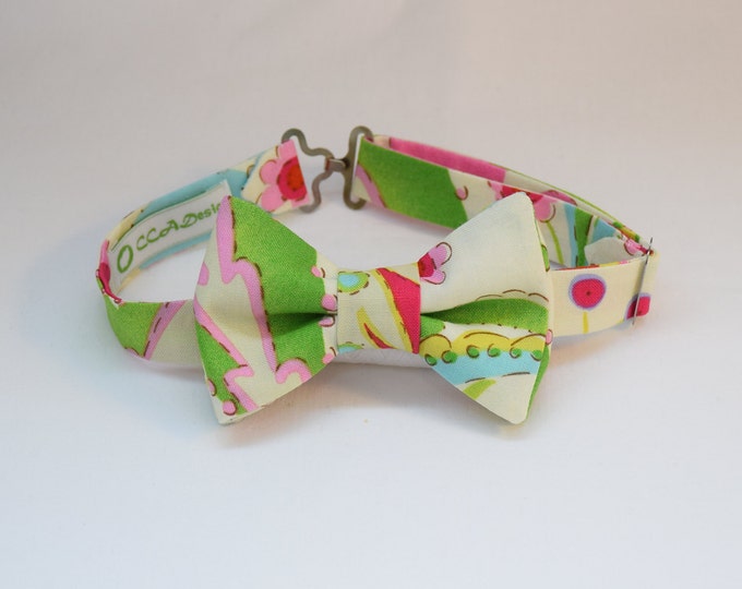 Boy's pre-tied Bow Tie, multi color ivory print, matching father/son bow ties, custom boy's bow tie, wedding accessory, toddler bow tie