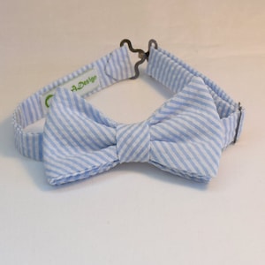 Boy&#39;s Pale Blue Seersucker Bow Tie: Infant to 10 Years