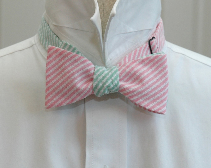 Reversible Bow Tie, pink & green seersucker, wedding bow tie, groom bow tie, groomsmen gift, preppy bow tie, self tie bow tie