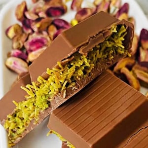 Dubai Pistachio Chocolate: Middle Eastern Treat Best Recipe