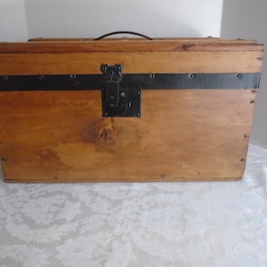 Wood Chest, Wood Trunk, Antique Chest, Antique Trunk, Old Chest, Primitive Chest, Gift, Gift Idea, Antiques, Primitives