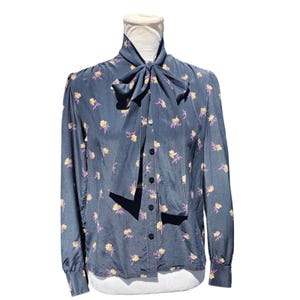 Levante. Vintage, Floral Print Silk Blouse w/ Tie Accent. Size: 8
