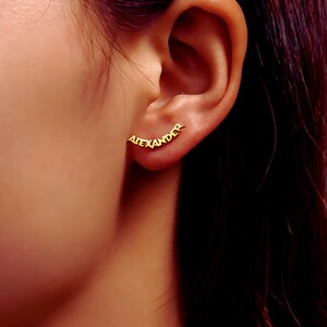 Pendientes trepadores con nombre personalizado – Pendientes de acero inoxidable dorados personalizados – Joyas unisex con letras – Regalo único para él o ella