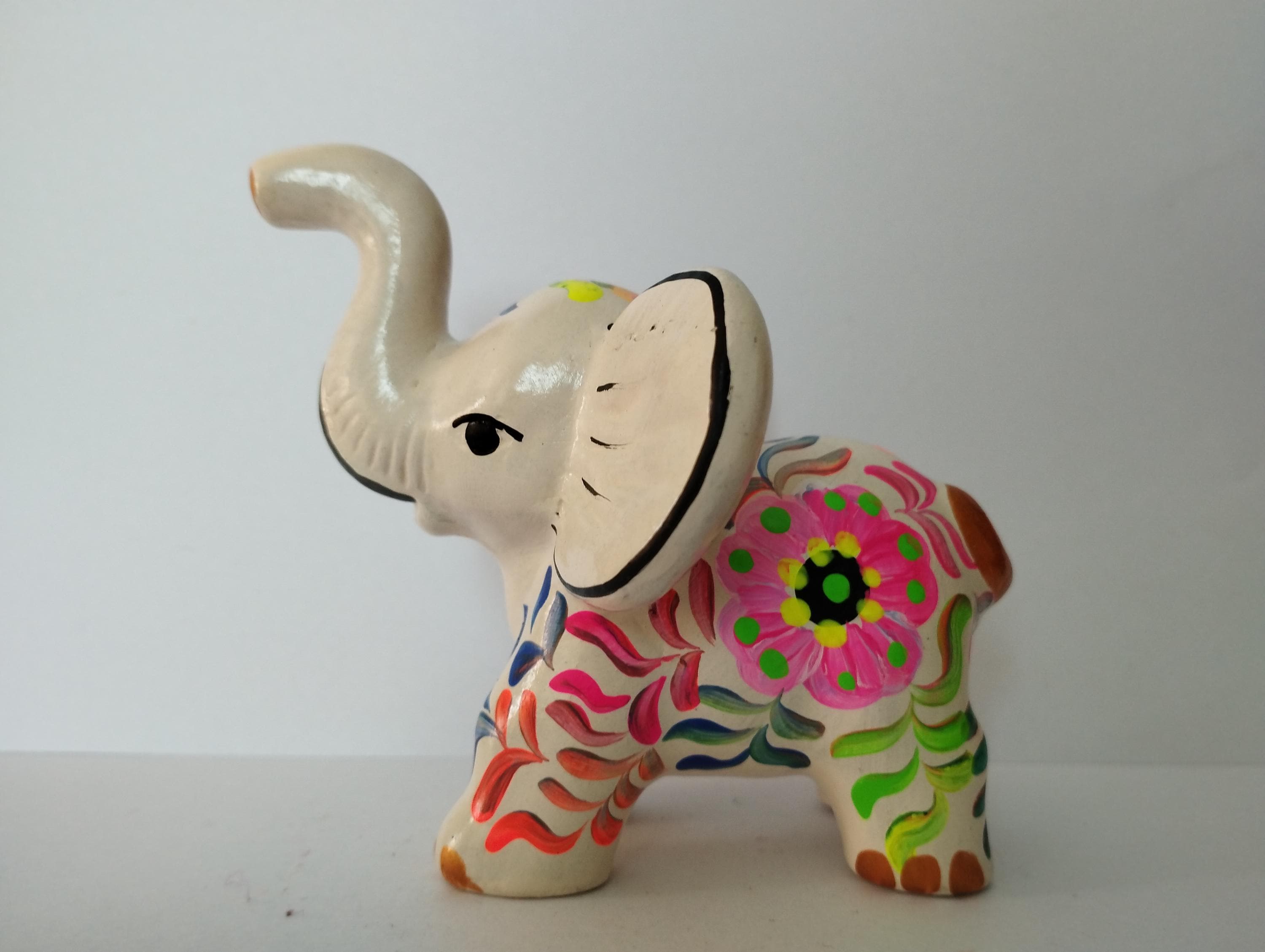 Arte Elefante Peruano 3 6/8" Figura Cerámica Arcilla Hecho a mano Coleccionable Nuevo Arte Perú