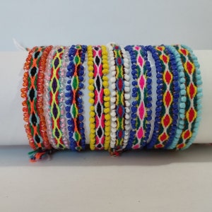 Pulsera de amistad de lana peruana Pulsera étnica andina hecha a mano Pulsera tejida con cuentas Pulsera bohemia New Folk ArtPeru Elige tu pulsera