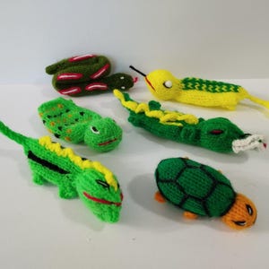 6 Peruvian Wool Finger Puppet Reptiles / Amphibians Toy