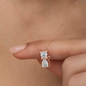 Cat Necklace with Sparkling Crystals - Rose Gold Cute Kitty Pendant for Women, Elegant Animal Jewelry Gift for Cat Lovers