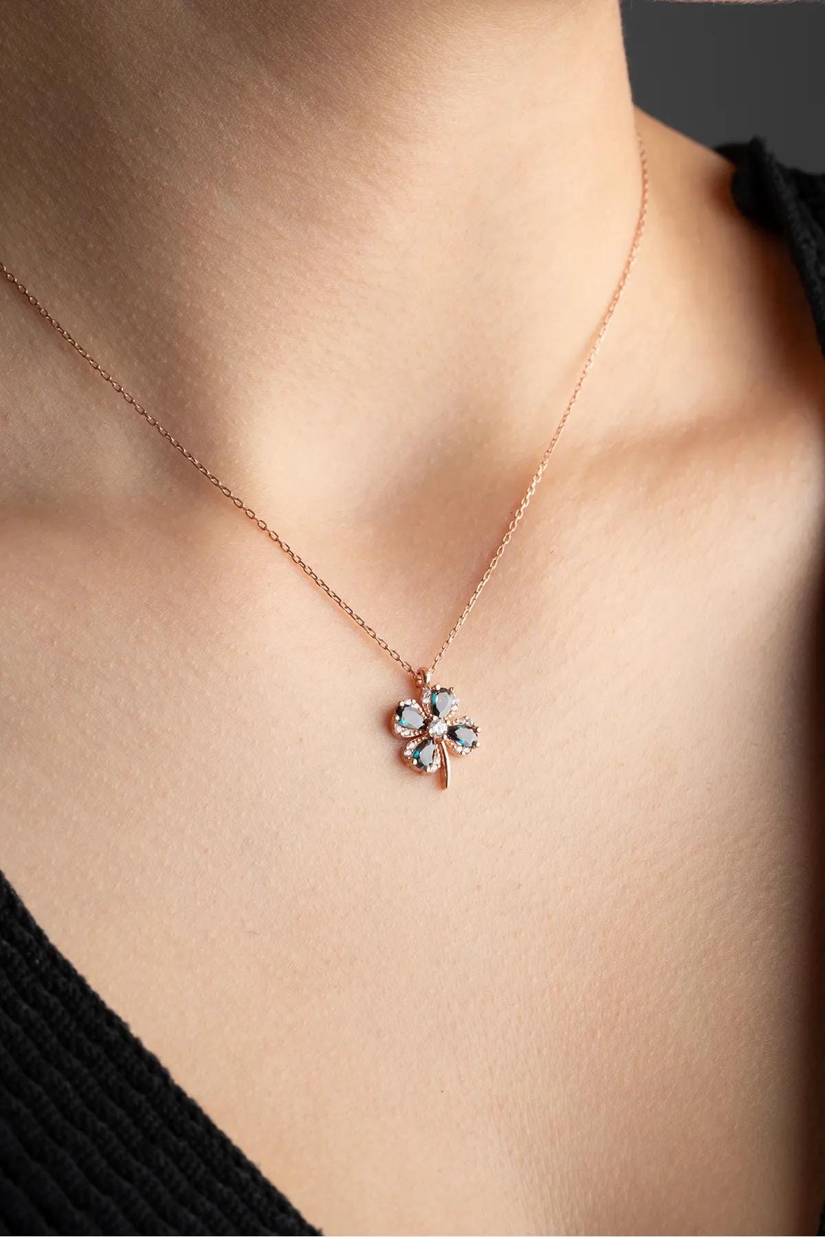 Collana con quadrifoglio e malocchio in oro rosa 14k, gioielli portafortuna - Italia
