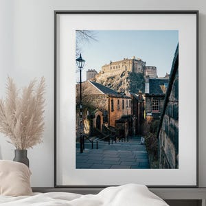 Impresión fotográfica del Castillo de Edimburgo: arte mural histórico de Escocia, paisaje del casco antiguo, decoración de viaje, tonos neutros, arquitectura europea