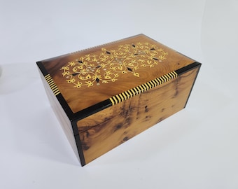 Handcrafted Thuya Wood Jewelry Box – 10x7 Lockable Moroccan Burl Box with Mother of Pearl, Luxury Wooden Keepsake Gift, Unique Tislit Box