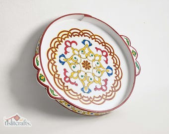 手描きの装飾トレイ、ユニークなホワイトマルチカラーの花柄ハンドメイドトレイ12インチ、木製手工芸トレイ、新築祝いギフト、ラウンドトレイ