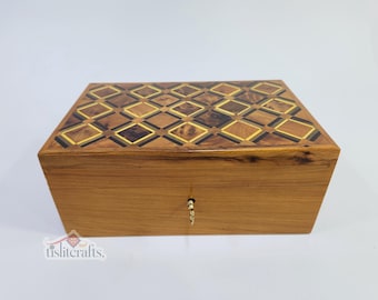 8"x6" Handmade Thuya Luxury JEWELRY BOX, Lockable Wooden Chest Box, Unique Burl Box, Amazing Couple Gift, Luxurious Moroccan Craftsmanship