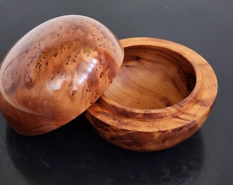 Handmade Wooden Pebble Box 6"x6" – Round Thuya Wood Jewelry Box, Luxury Storage Box, Unique Gift Box, Gold-Toned Natural Burl Box