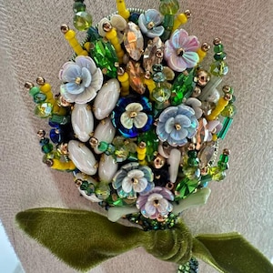 Beaded Flower Brooch | Crystal Brooch | Fashion Brooches Gift | Blossom Pin Brooch | Beaded Hand Embroidered Pin | Wedding Pin Brooch