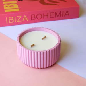 Soy Wax Candle in a handmade Container | Home Decor | Handmade | Decorative Candle | Custom Colors | Concrete | Jesmonite