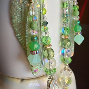REAL DRAGONFLY fAiRy WING Earrings EaRwiNgZ by KaTiEDiDz green iridescent silver tone ethereal with charm
