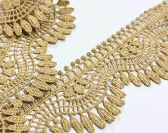 1 Yard Beige Floral Lace Trim, Guipure Ribbon edge, Sewing Embellishment