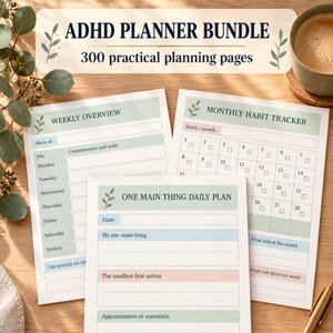 Pode incluir: Um conjunto de planeadores TDAH com 300 páginas práticas. O conjunto inclui uma visão geral semanal, um rastreador de hábitos mensal e um plano diário. Cada página apresenta uma paleta de cores suaves com tons verdes, azuis e rosa.