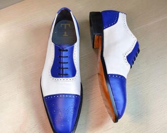 Zapatos de lujo con puntera de cuero azul marino y blanco / Zapatos brogue hechos a mano para hombre