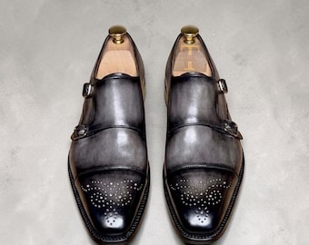 Chaussures brogues à double boucle en cuir gris patiné sur mesure, modèle Tor Cap