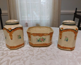 Fragrance Lavender Buds and Seed 1//4 oz and Miniature Porcelain Ginger Jar