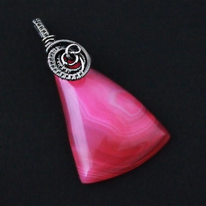Handmade pink agate pendant wire wrapped oxidized fine and sterling silver, triangle shape, candy shades, pink candy pendant necklace