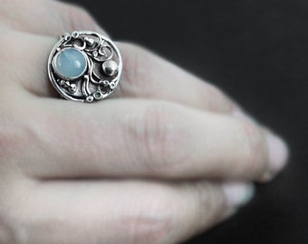 Chalcedony ring, large round ring made of sterling silver, oxidized silver, fairy large ring. Blue chalcedony natural stone.