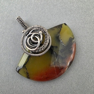 Pendentif opale fait main en argent sterling oxydé : bijoux artisanaux bohèmes et naturels