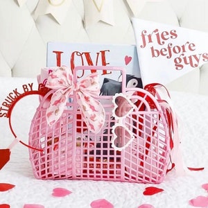 Love Basket, Valentines Day Bag, Large Retro Jelly Tote, Trendy Retro Basket, Valentine Gift Basket, Valentine Tote, Jelly Purse, Jelly Bag