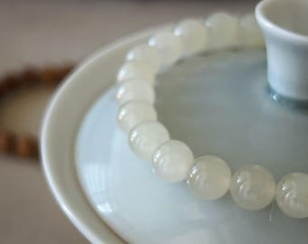 Off-white Tremolite Nephrite bracelet white jade 6mm round bead bracelet, Blessing for a pure inner self, Gift for mindfulness practitioner