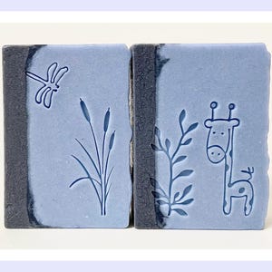 Nature's Delight: timbro per sapone acrilico con libellula, tifa orientale, giraffa e foglie/timbro per biscotti/timbro per ceramica/timbro di carta