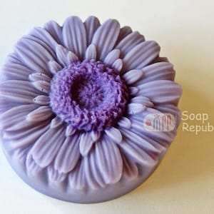 Daisy Flower Silicone Soap Mold / Candle Mold