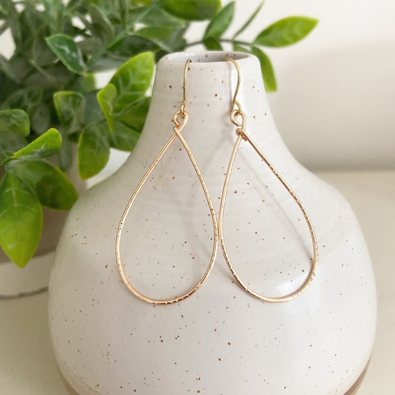 Wire Earring Gold main image 1