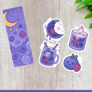 Set di adesivi e segnalibri kawaii Berry – Candela estiva al mirtillo e lampone, Luna, bevanda + personaggio – Regalo di cancelleria pastello accogliente