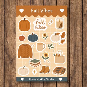 Feuille d'autocollants esthétiques Fall Vibes - Décoration d'automne moderne et confortable, citrouilles bleues, livres, pulls, café et plus - Stickers minimalistes mignons