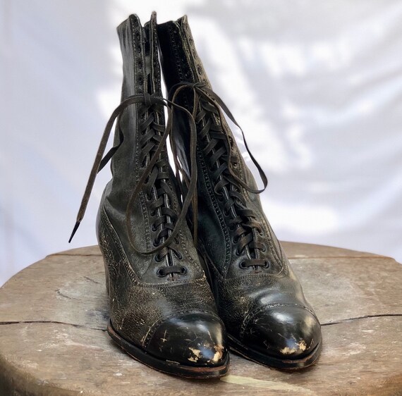 Victorian granny boots / Antique Vintage Late 1800