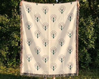 Red and Green Dandelions Woven Throw Blanket,  Christmas Decorating, Floral Decor Gift, Home Decor for Christmas, Winter Decor