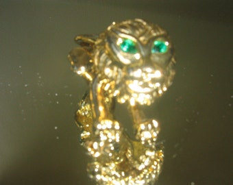 Lion Brooch Bobbing Head Gold Plate Green Eyes