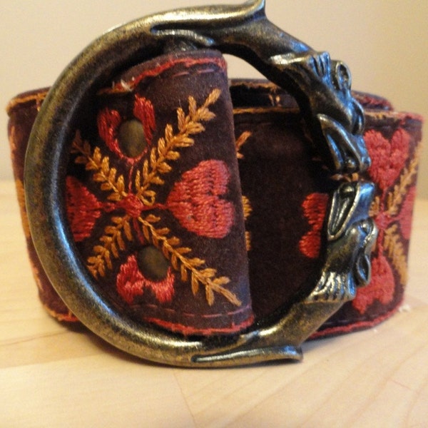 60s Embroidered Belt with Dog Buckle
